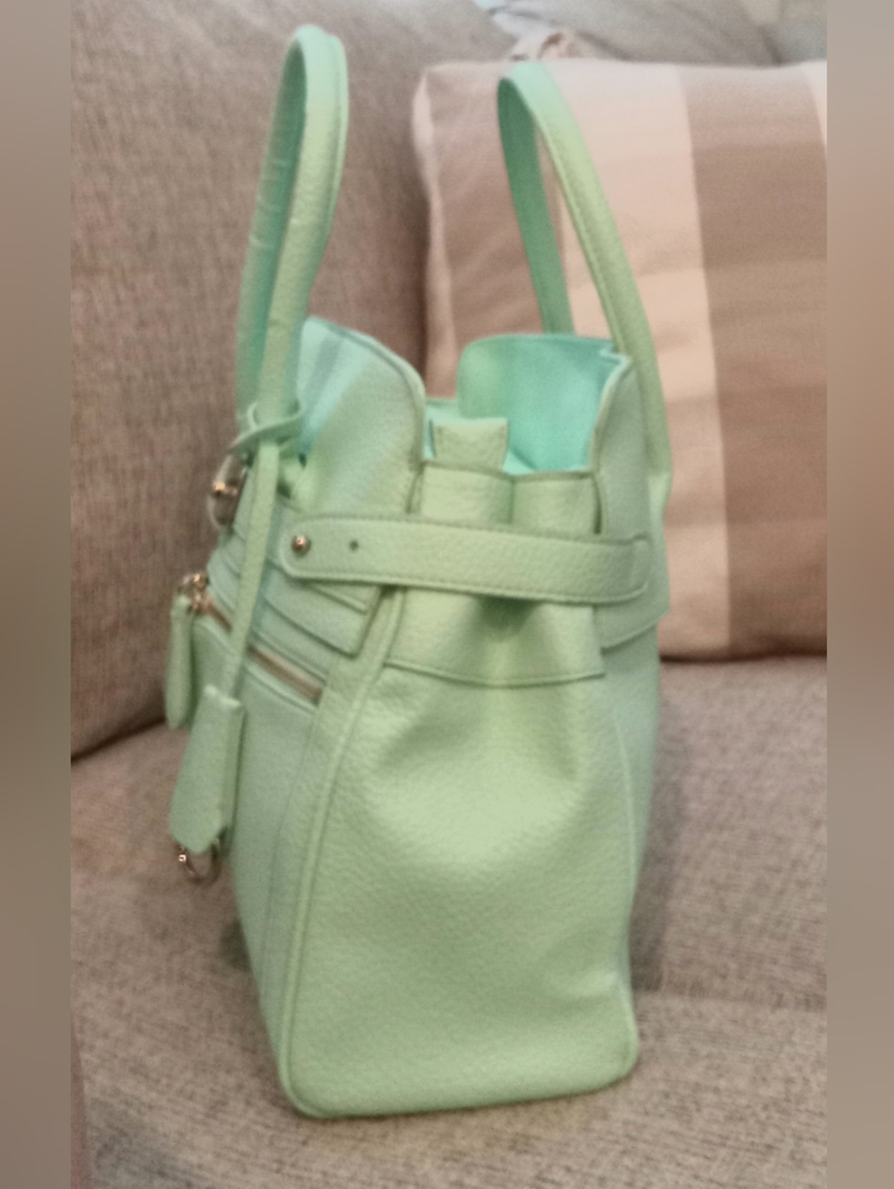 Mint Green Structured Tote Handbag - Elegant Everyday Bag - Picture 2 of 4